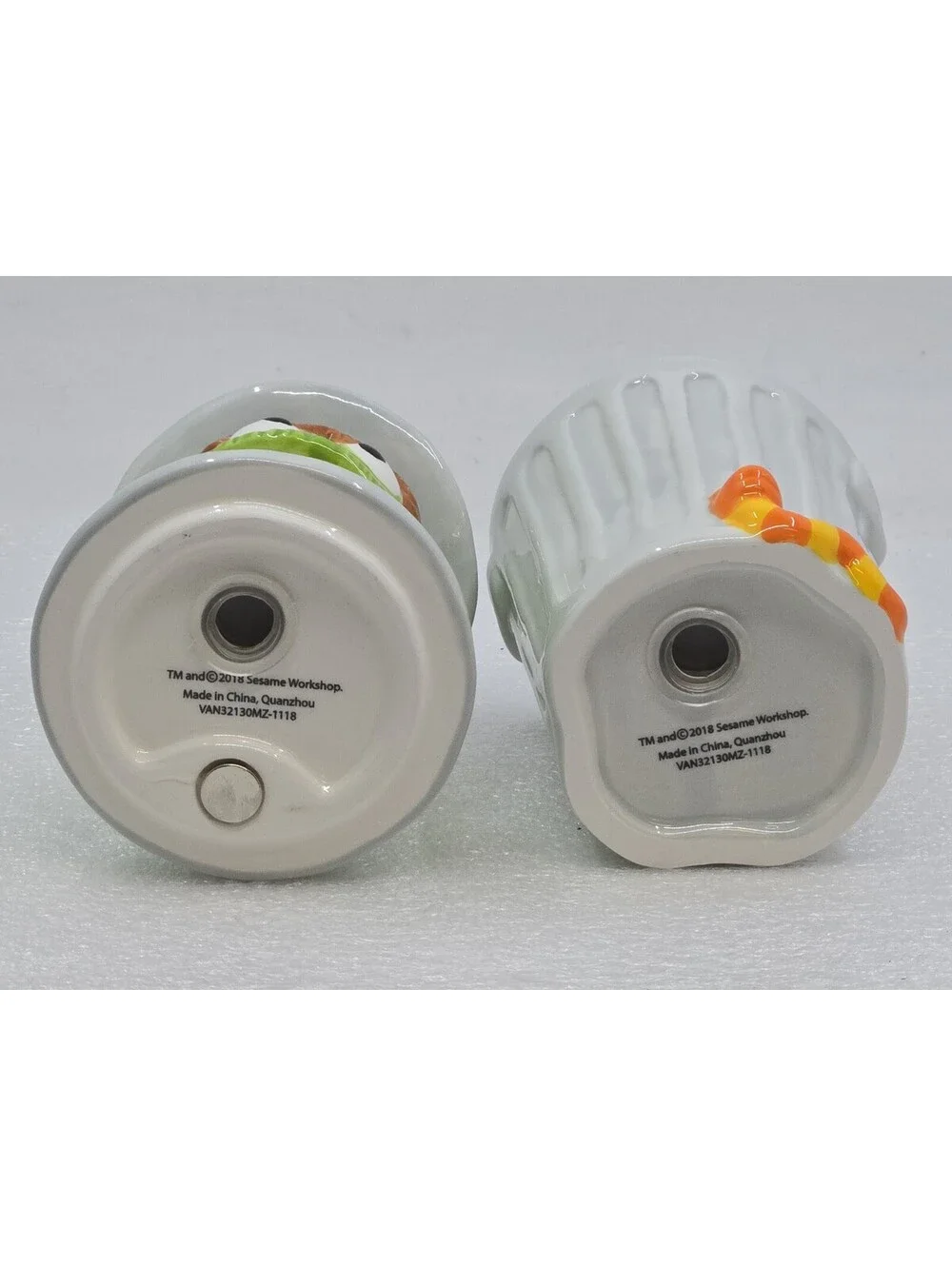 2018 Sesame Street Sculpted Ceramic Salt & Pepper Set Oscar